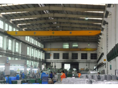 The original design concept of environmental protection and energy saving of double girder crane is like this